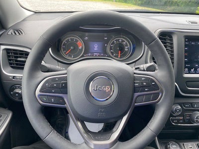 2022 Jeep Cherokee Latitude Lux