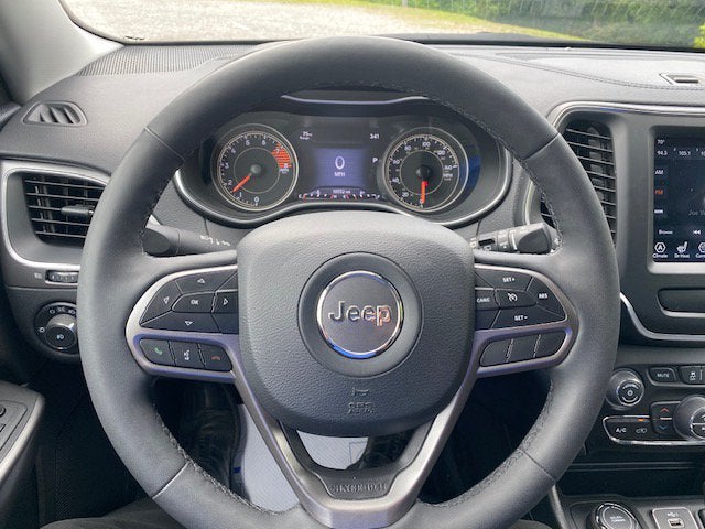2022 Jeep Cherokee Latitude Lux
