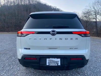 2024 Nissan Pathfinder SV