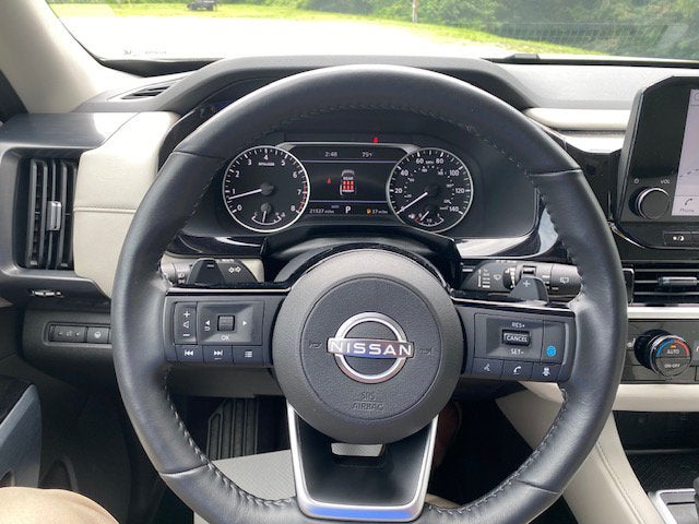 2024 Nissan Pathfinder SL